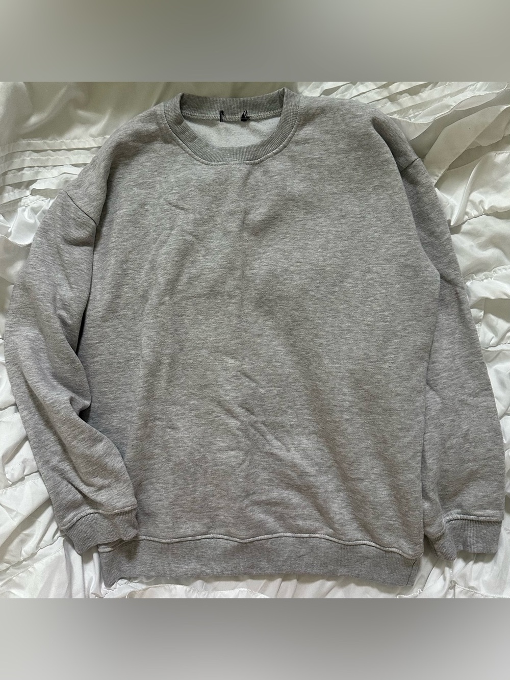 PrettyLittleThing Ash Gray Oversized Sweatshirt Women’s Size Medium
